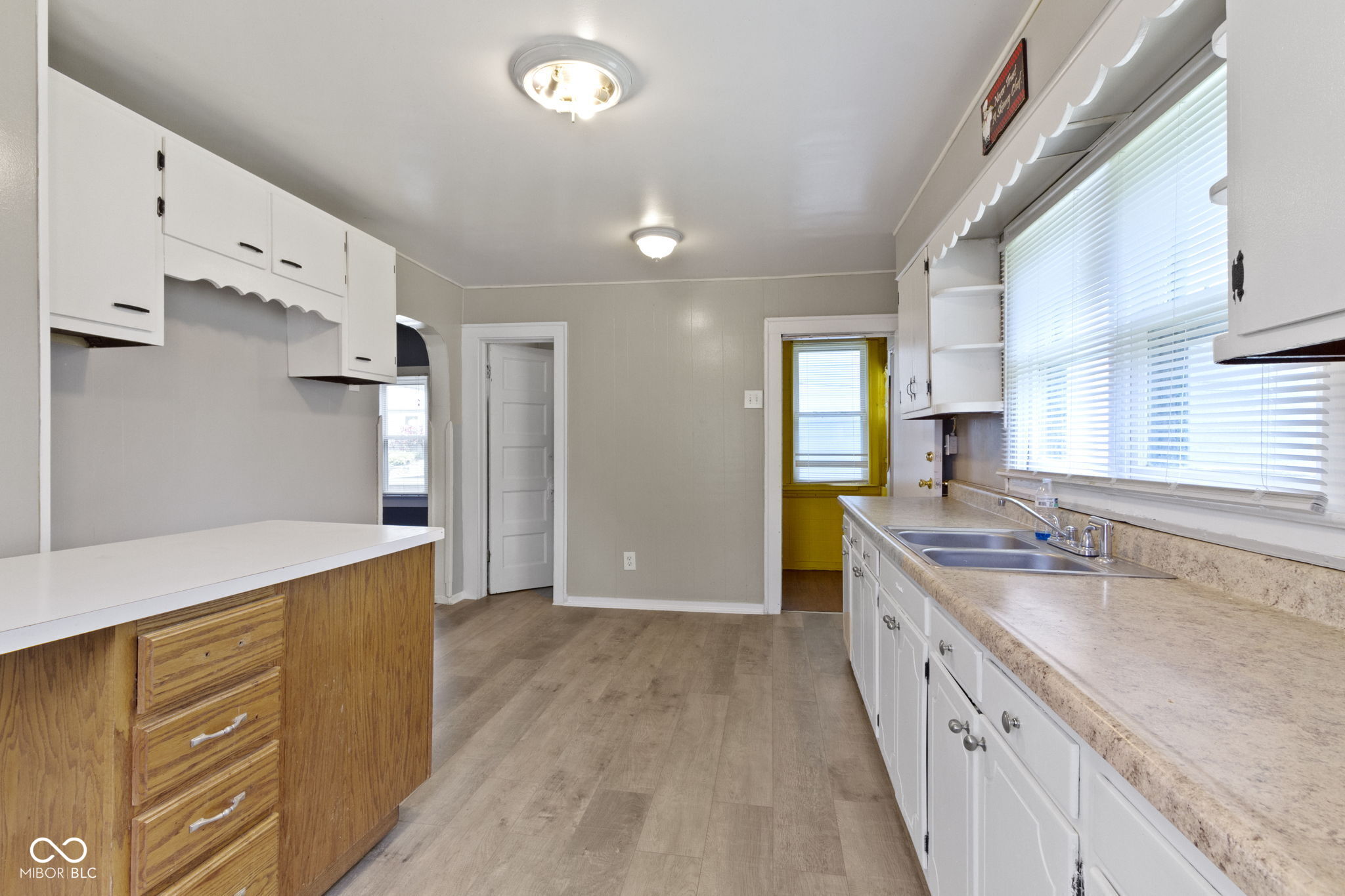 1021 West 37th Street Indianapolis, IN 46208 - Photo 32 of 54