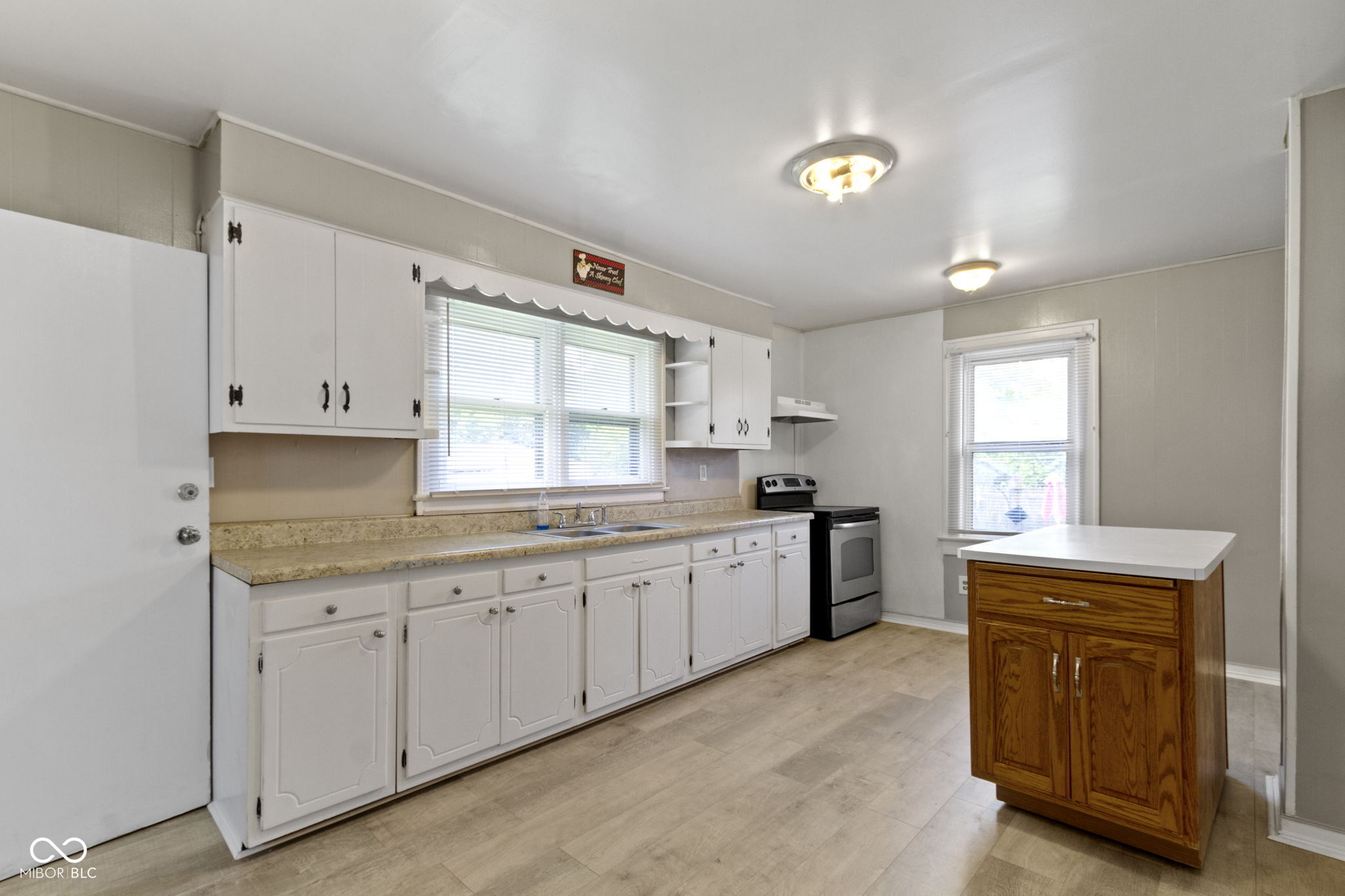 1021 West 37th Street Indianapolis, IN 46208 - Photo 33 of 54