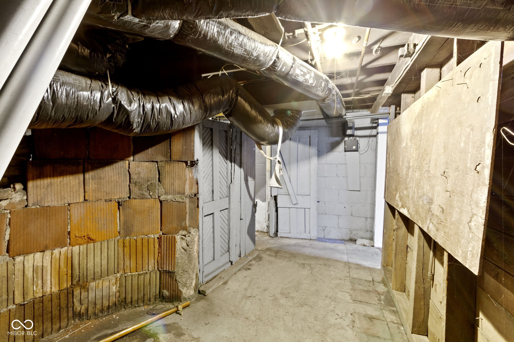 1021 West 37th Street Indianapolis, IN 46208 - Photo 41 of 54