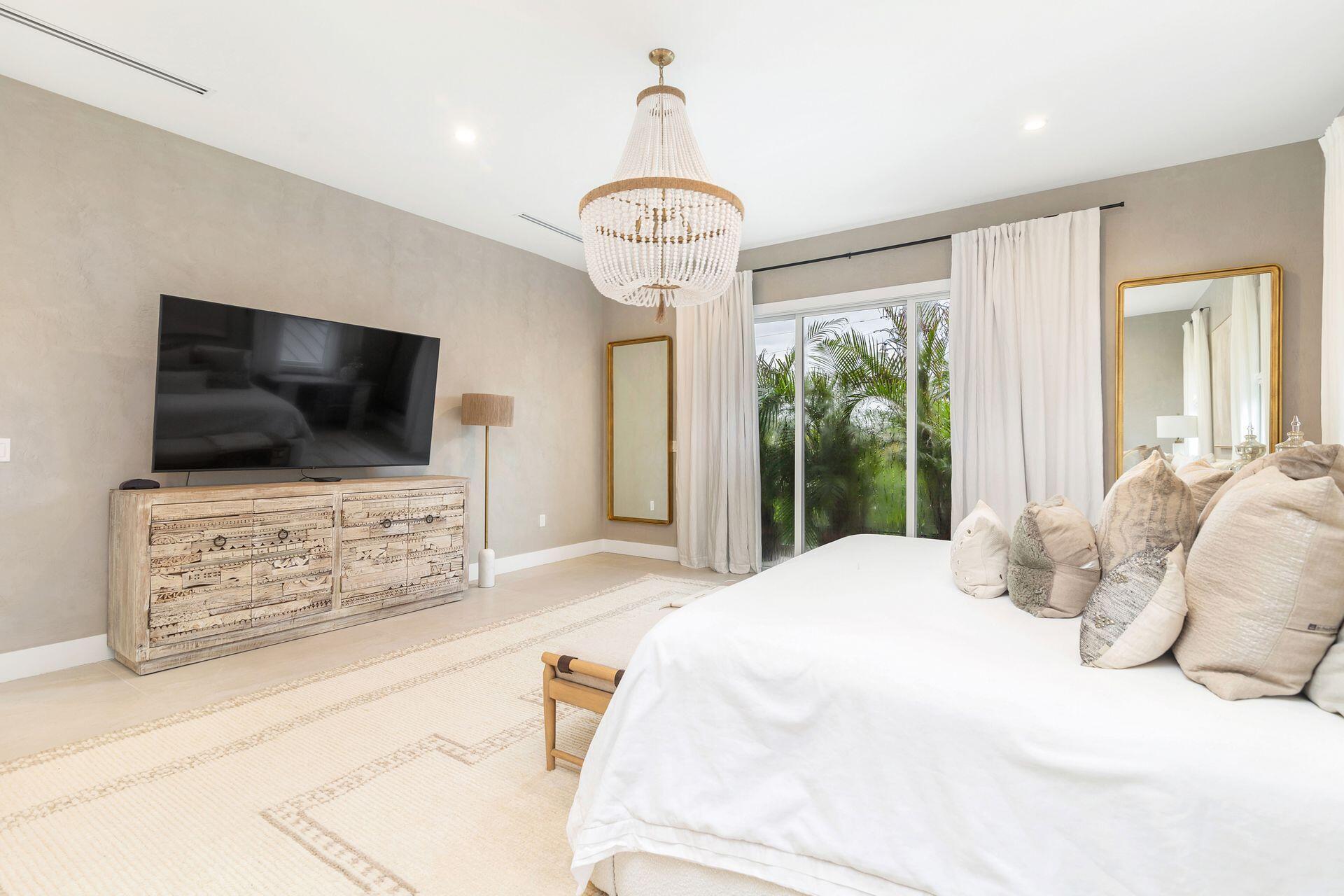 237 De Sota Road West Palm Beach, FL 33405 - Photo 20 of 49 Primary Bedroom