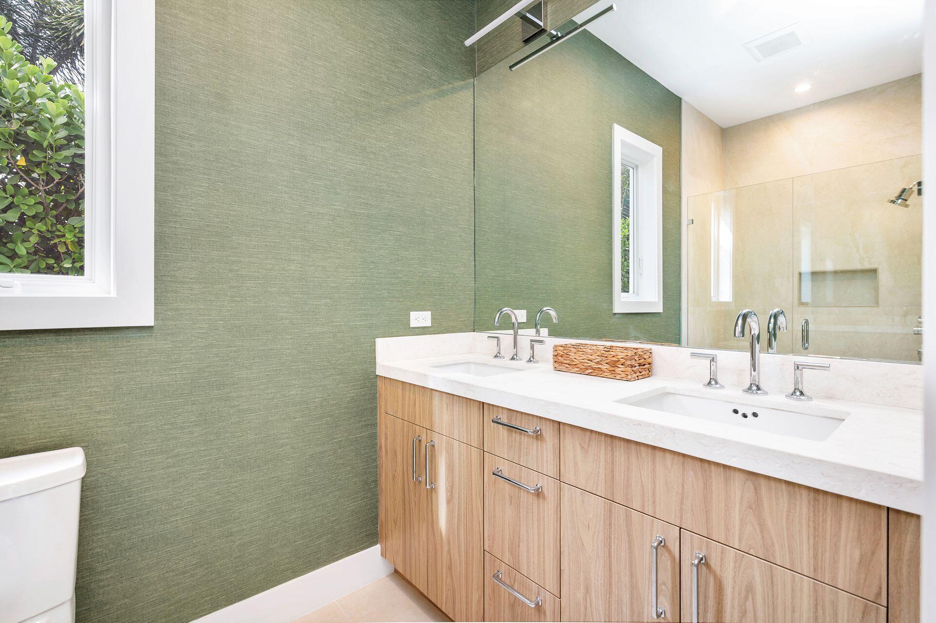 237 De Sota Road West Palm Beach, FL 33405 - Photo 36 of 49 Bathroom 3