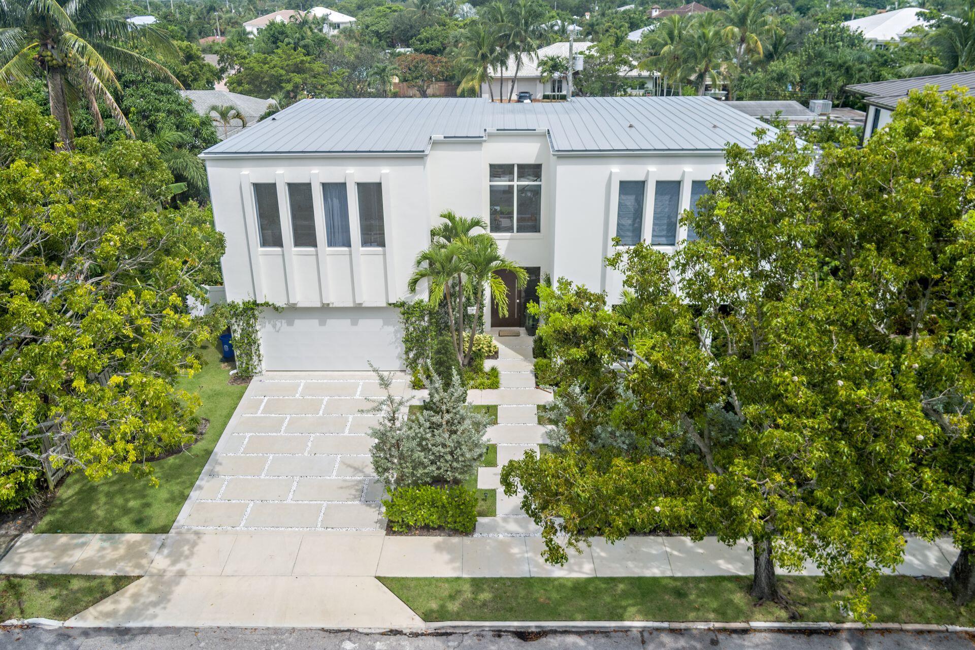 237 De Sota Road West Palm Beach, FL 33405 - Photo 4 of 49 Front Facade