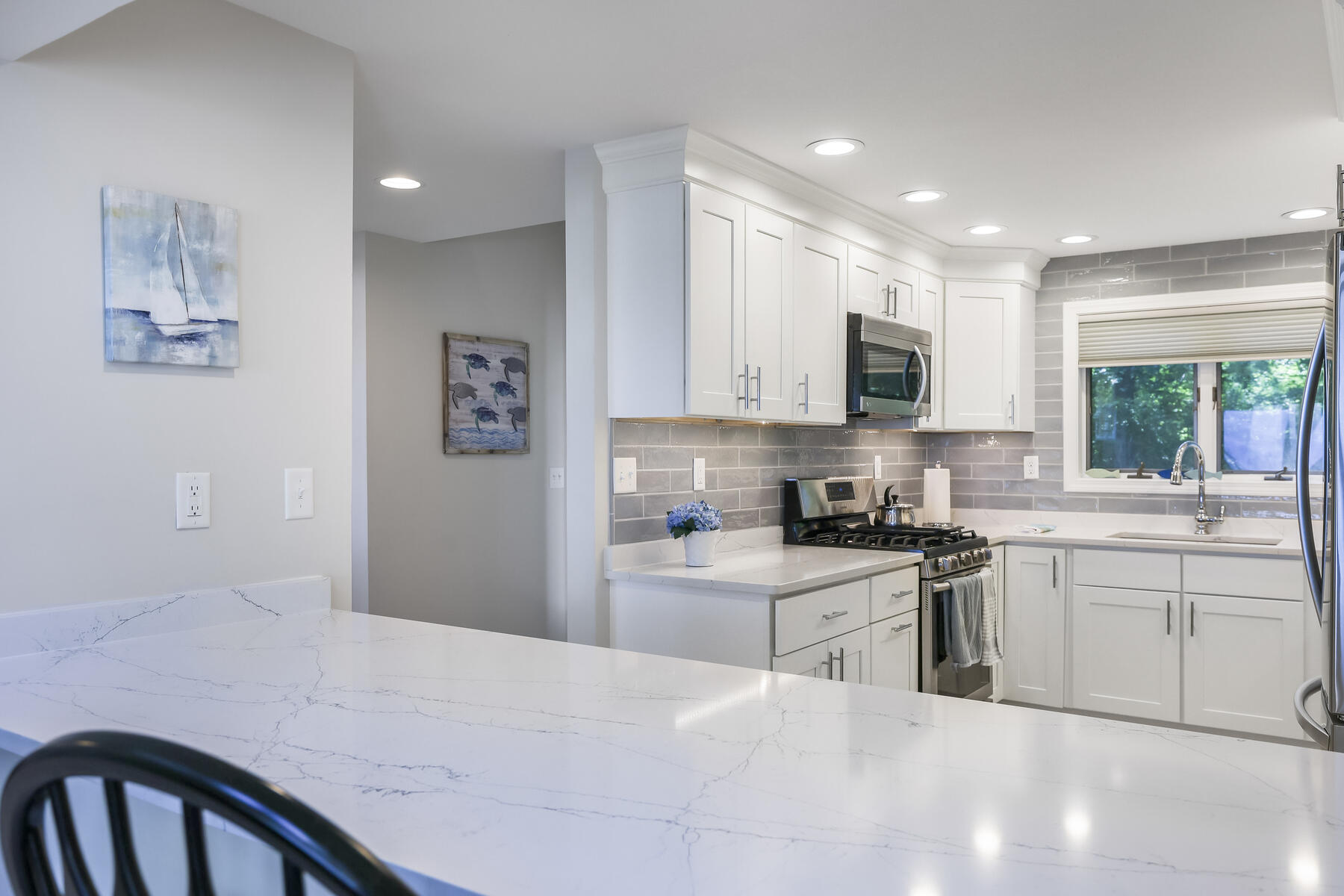 613 South Orleans Road Orleans, MA 02653 - Photo 17 of 40 Gorgeous Quartz Countertops