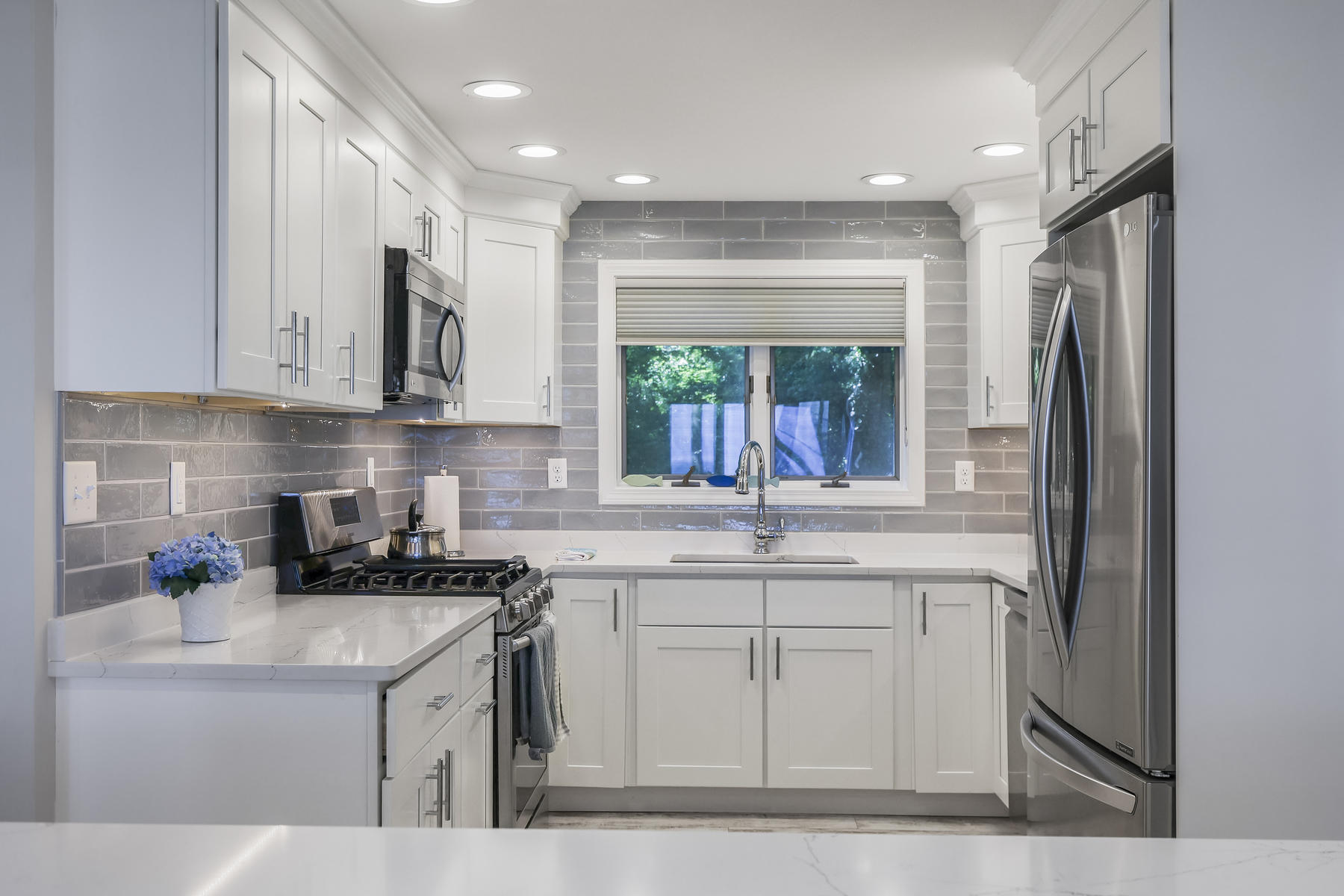 613 South Orleans Road Orleans, MA 02653 - Photo 18 of 40 Stainless Appliances