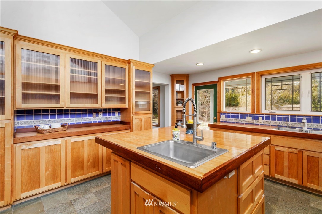 250 North Jacob Miller Road Port Townsend, WA 98368 - Photo 12 of 25 Gallery Image 12