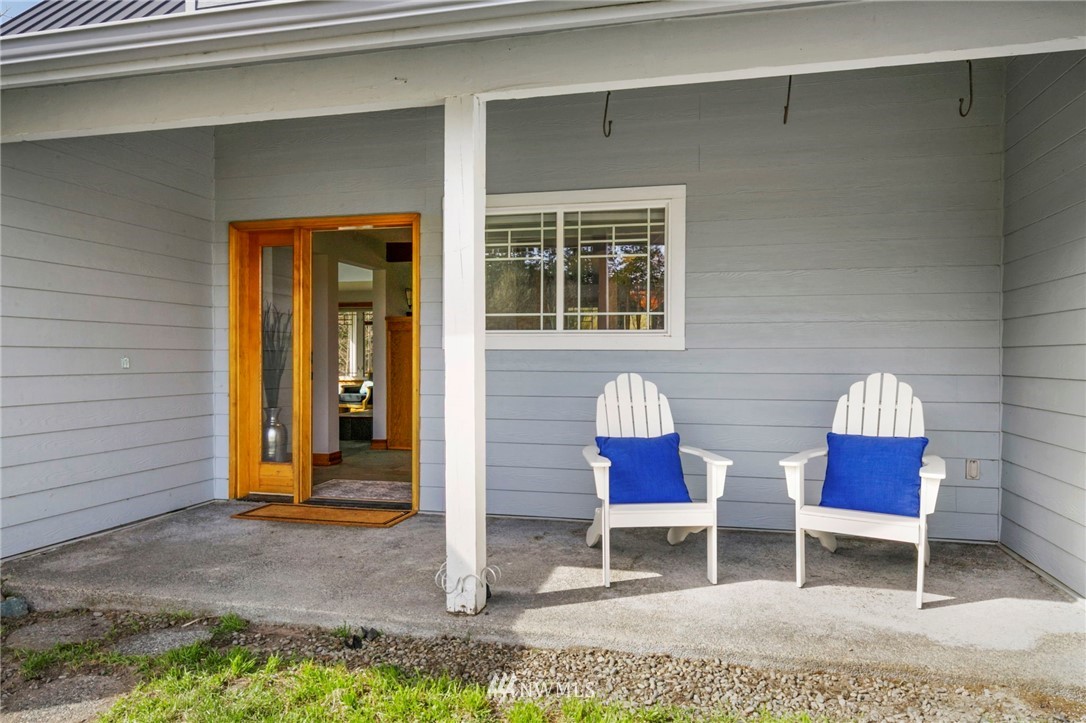 250 North Jacob Miller Road Port Townsend, WA 98368 - Photo 4 of 25 Gallery Image 4