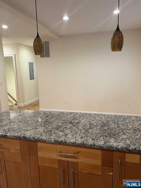 108 Marsellus Place Garfield, NJ 07026 - Photo 3 of 9