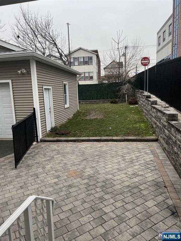 108 Marsellus Place Garfield, NJ 07026 - Photo 9 of 9