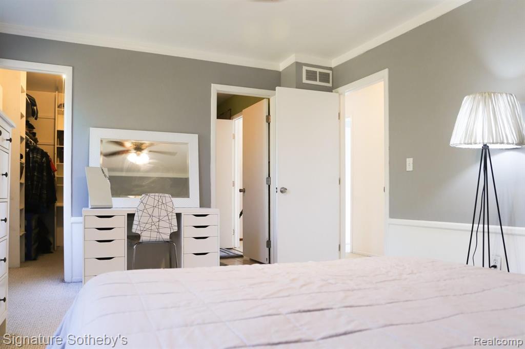 28188 Yorktown Road Farmington Hills, MI 48331 - Photo 16 of 20