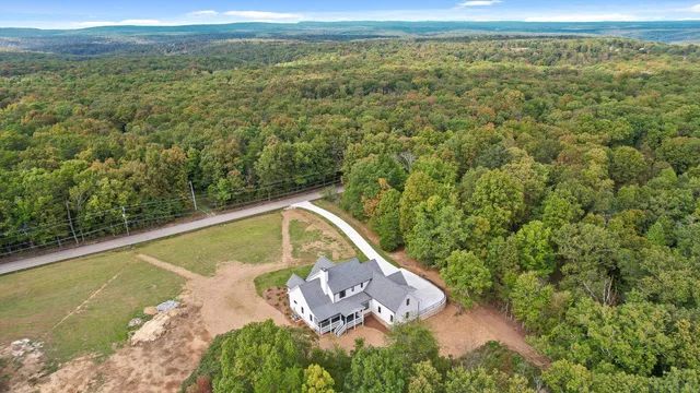 $1,249,000 | 7558 Sawyer Road, Signal Mountain, TN 37377