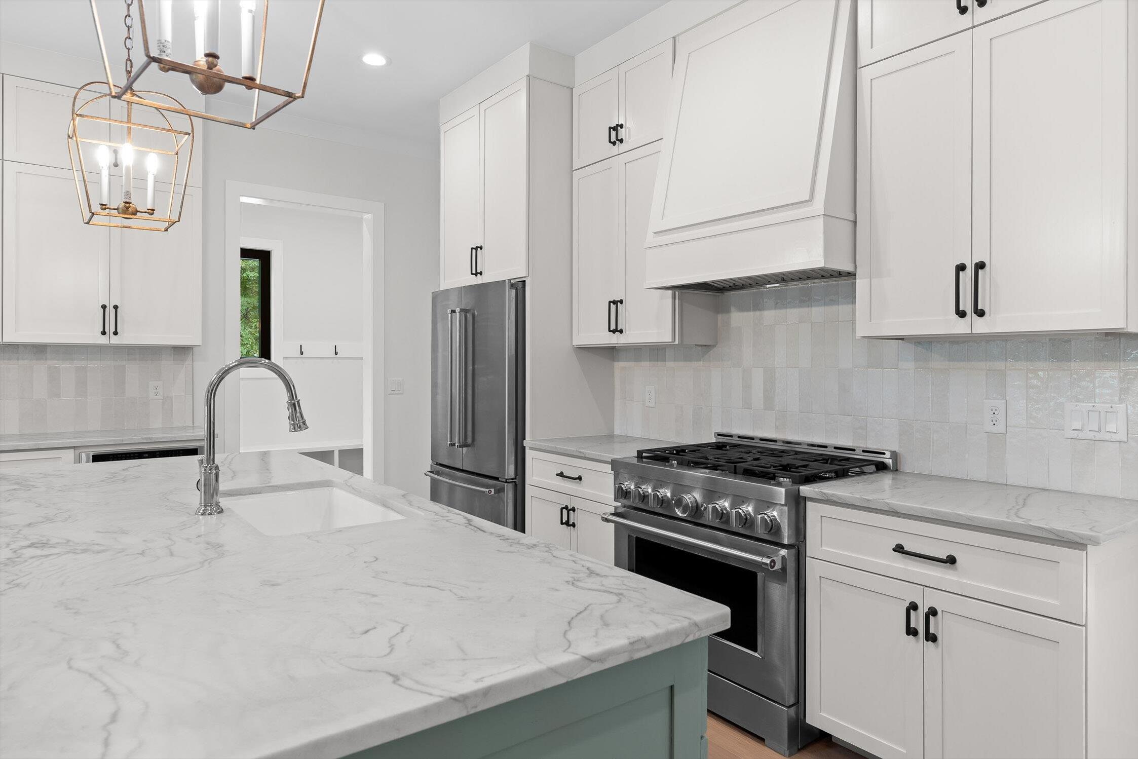 7558 Sawyer Road Signal Mountain, TN 37377 - Photo 5 of 51 07-Sawyer-6