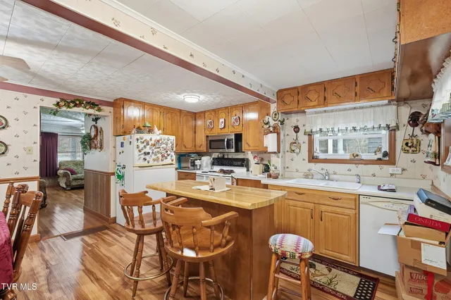 $179,999 | 11413 Lyons Fork, Coeburn, VA 24230