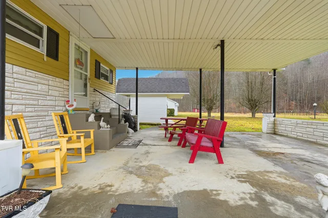 $179,999 | 11413 Lyons Fork, Coeburn, VA 24230