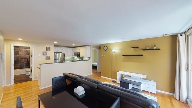 $3,100 | 435 Washington Street, Unit 206, Somerville, MA 02143