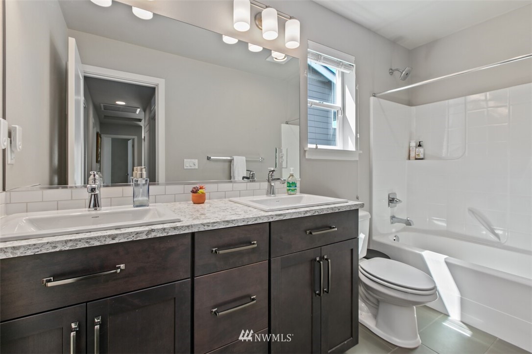 1418 184th Place Southeast Bothell, WA 98012 - Photo 24 of 35 Gallery Image 24