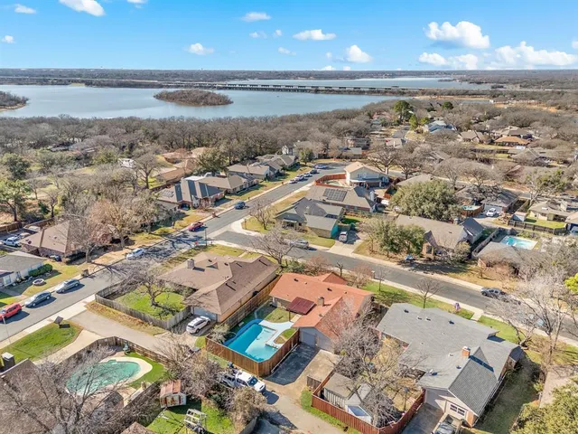 $348,500 | 4 Robins Nest Drive, Hickory Creek, TX 75065