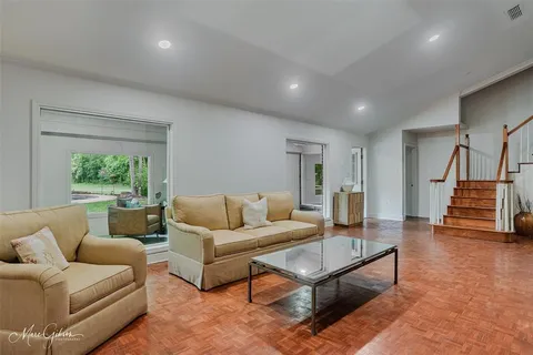 $750,000 | 5800 Jefferson Paige Road, Shreveport, LA 71119