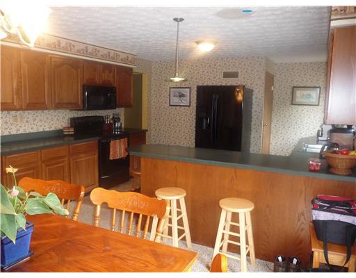 2658 North Neshannock Road Clark, PA 16150 - Photo 5 of 10 Kitchen.