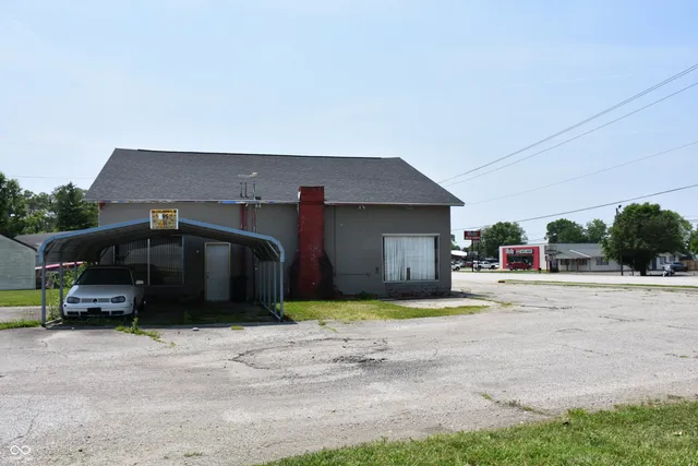 $380,000 | 709 Morton Avenue, Martinsville, IN 46151