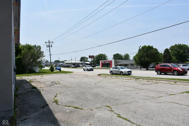 $380,000 | 709 Morton Avenue, Martinsville, IN 46151