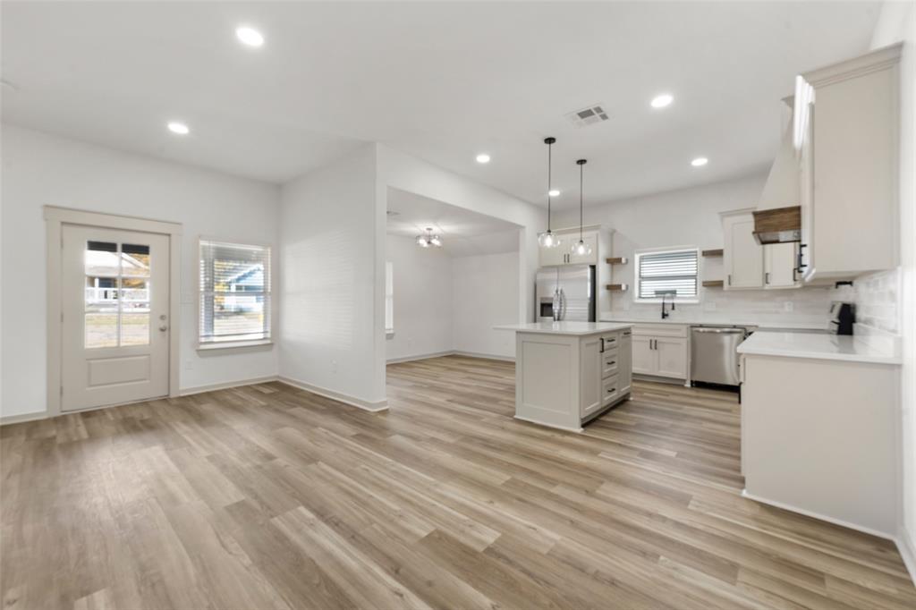 1714 Reuter Avenue Waco, TX 76708 - Photo 4 of 23