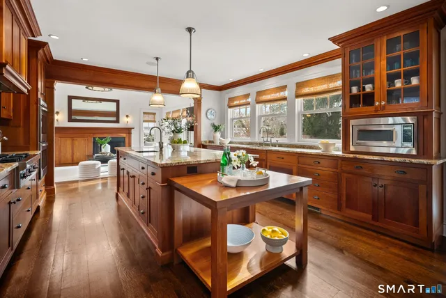 $3,850,000 | 324 Sunnieholme Drive, Fairfield, CT 06824