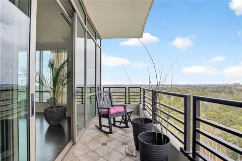 $1,199,000 | 700 Park Regency Place Northeast, Unit 2403, Atlanta, GA 30326