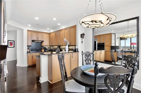 $1,199,000 | 700 Park Regency Place Northeast, Unit 2403, Atlanta, GA 30326