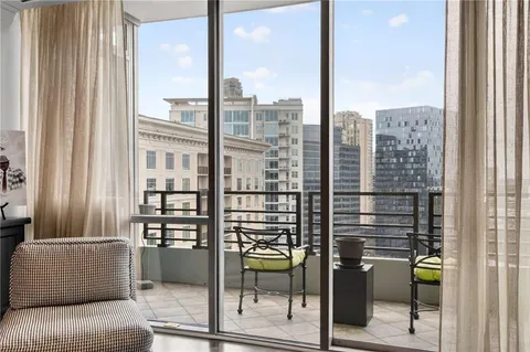 $1,199,000 | 700 Park Regency Place Northeast, Unit 2403, Atlanta, GA 30326