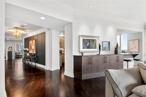 $1,199,000 | 700 Park Regency Place Northeast, Unit 2403, Atlanta, GA 30326