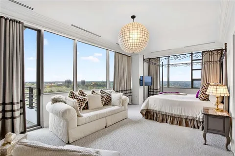 $1,199,000 | 700 Park Regency Place Northeast, Unit 2403, Atlanta, GA 30326