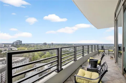 $1,199,000 | 700 Park Regency Place Northeast, Unit 2403, Atlanta, GA 30326