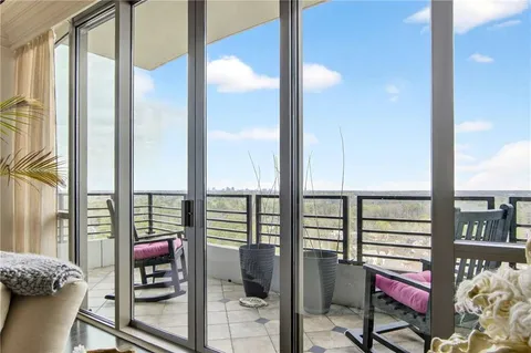 $1,199,000 | 700 Park Regency Place Northeast, Unit 2403, Atlanta, GA 30326
