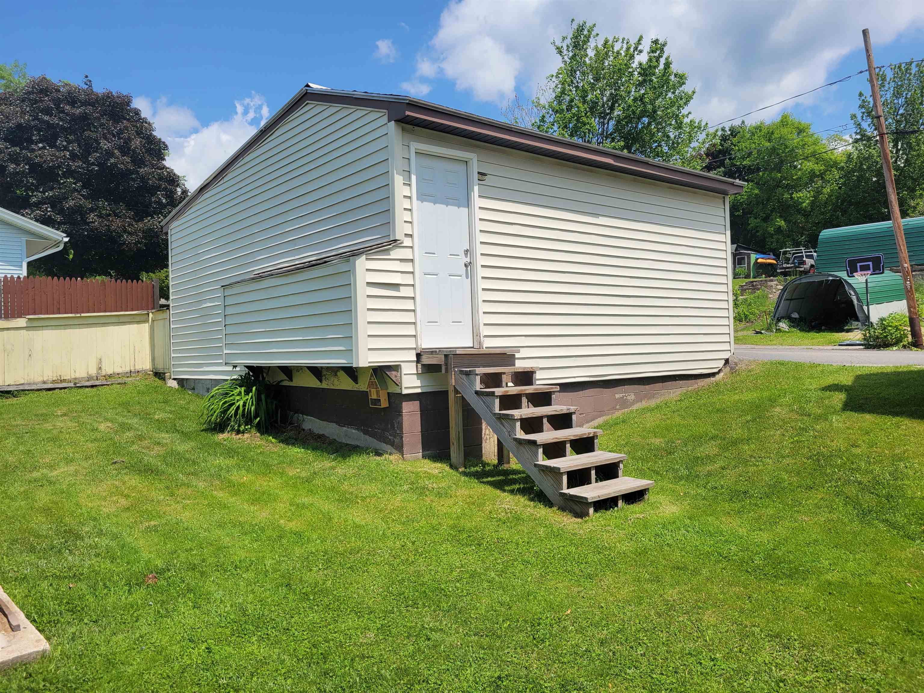 199 Collins Street Berlin, NH 03570 - Photo 4 of 30