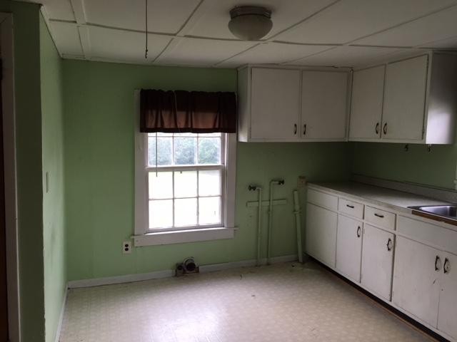 8314 Coppock Road Corryton, TN 37721 - Photo 21 of 29 a room with window and cabinets