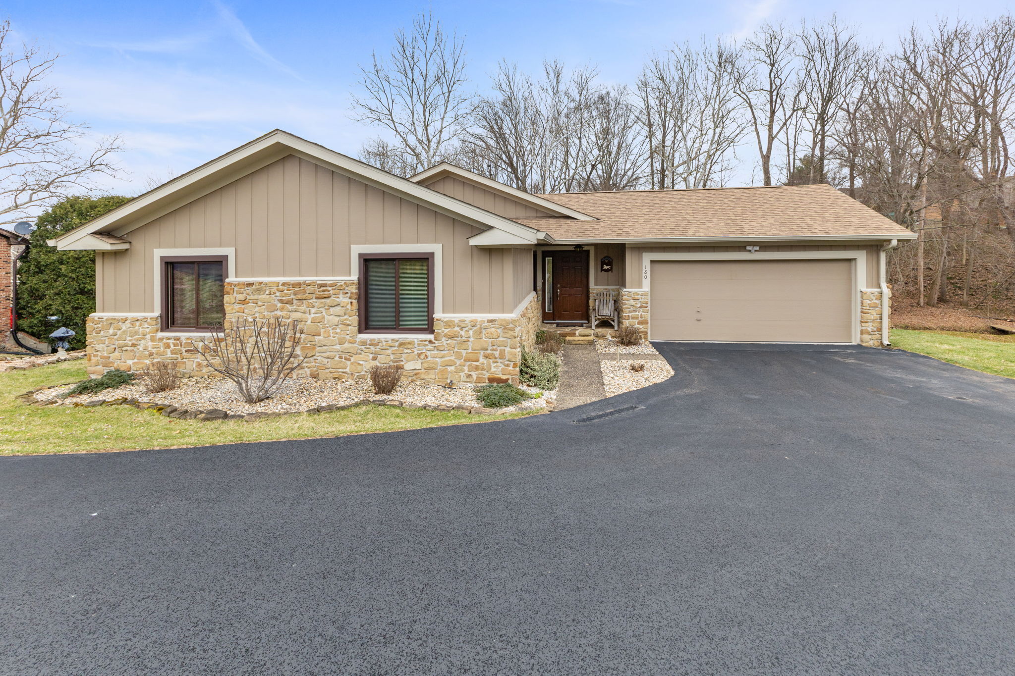 180 Goodnight Road Martinsville, IN 46151 - Photo 1 of 33 Gallery Image 1