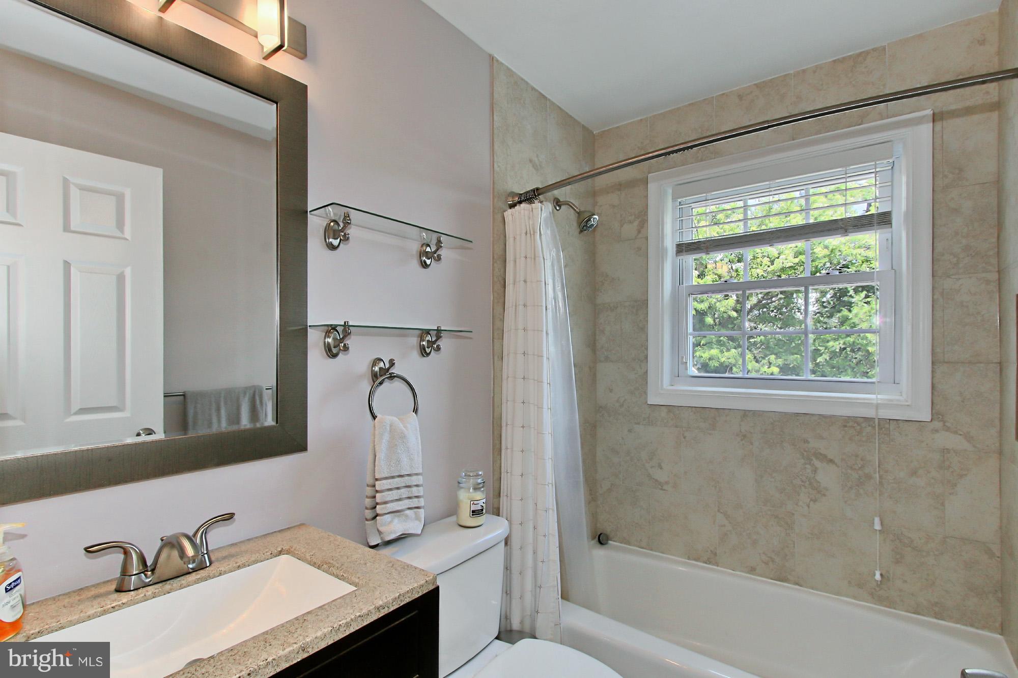 6009 Hanover Avenue Springfield, VA 22150 - Photo 13 of 30 Bath
