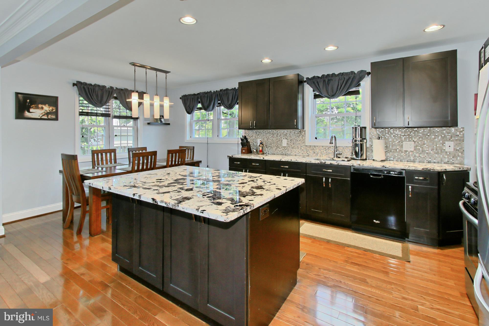 6009 Hanover Avenue Springfield, VA 22150 - Photo 7 of 30 Kitchen