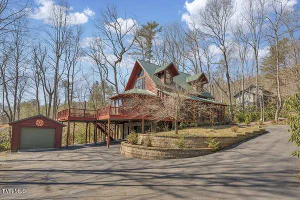 $575,000 | 319 Ivy Wood Lane, Mountain City, TN 37683