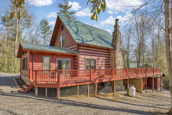 $575,000 | 319 Ivy Wood Lane, Mountain City, TN 37683