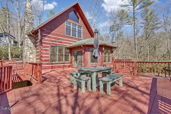 $575,000 | 319 Ivy Wood Lane, Mountain City, TN 37683