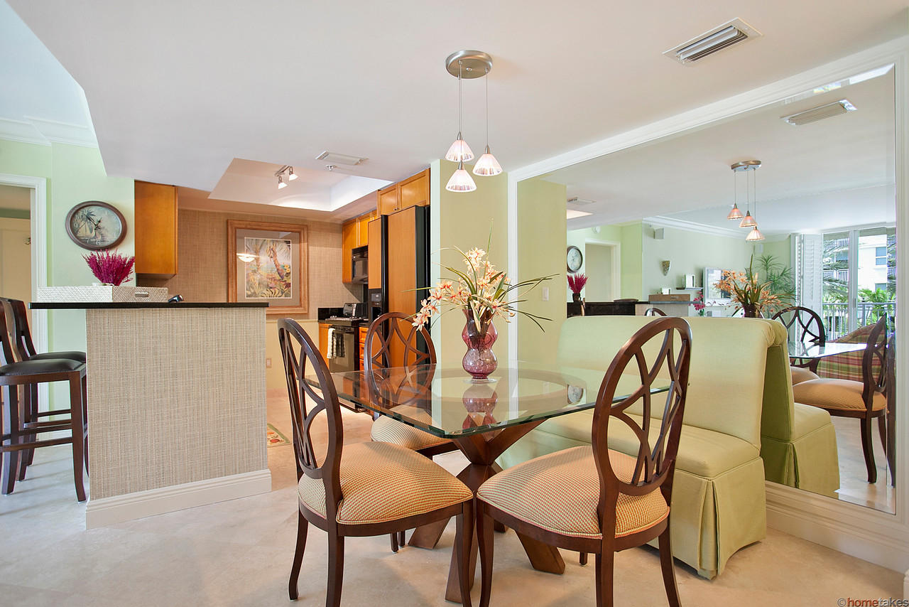 99 Southeast Mizner Boulevard, Unit 840 Boca Raton, FL 33432 - Photo 2 of 12 DINING AREA