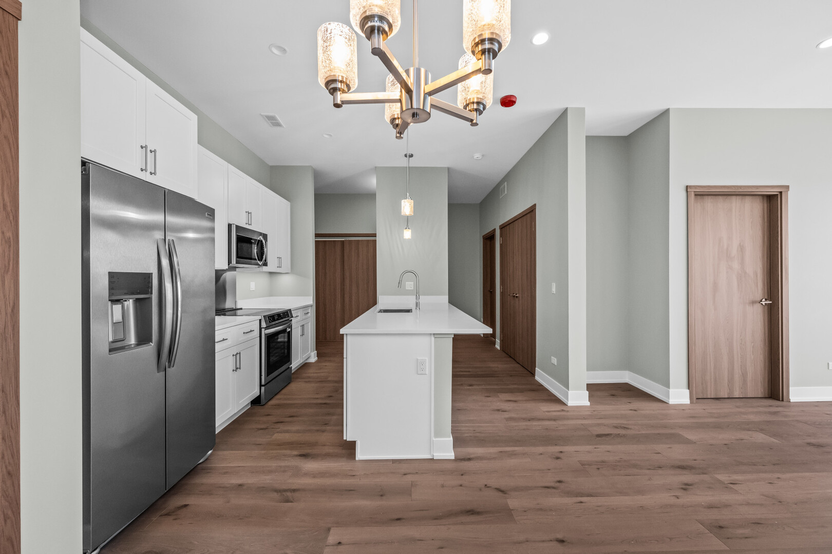 839 Madison Street, Unit 502 Oak Park, IL 60302 - Photo 7 of 20