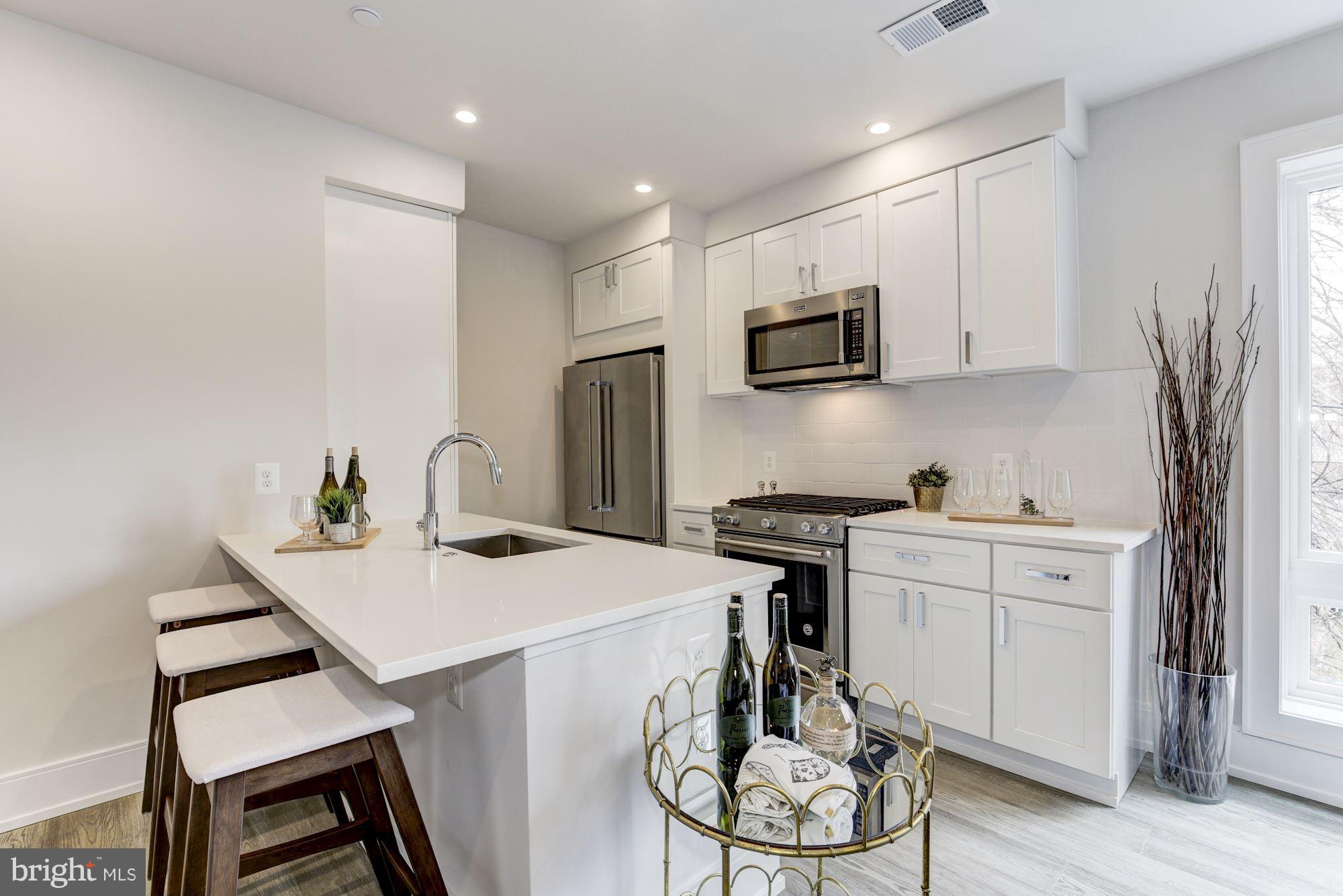 525 Park Road Northwest, Unit 302 Washington, DC 20010 - Photo 2 of 15 Kitchen