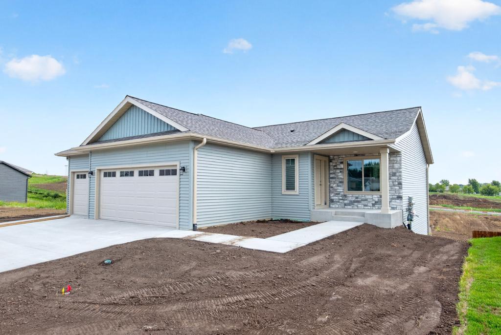 6176 Cody Lane Northwest Rochester, MN 55901 - Photo 3 of 33 Gallery Image 3