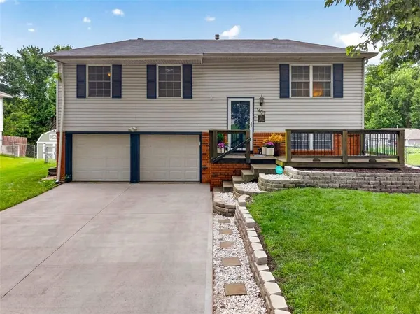 $260,000 | 1407 North Hanover Avenue, Independence, MO 64056
