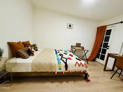 $6,500 | 1086 Hollygrove Lane, Altadena, CA 91001