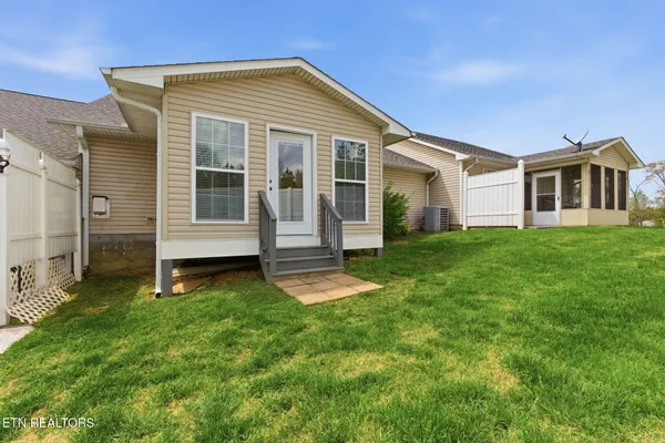 $249,900 | 1654 Wood Song Lane, Knoxville, TN 37914