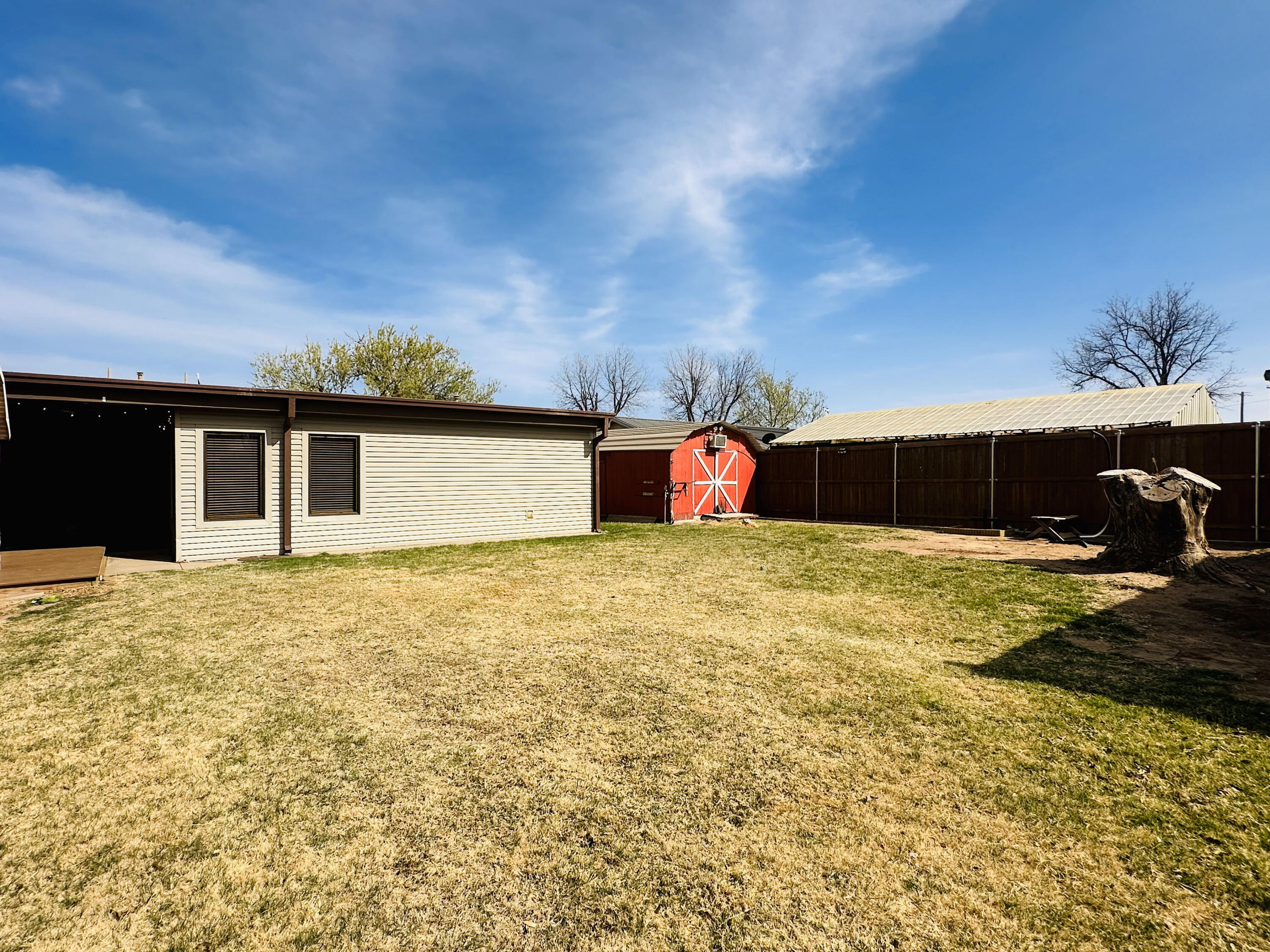 403 Osage Avenue Post, TX 79356 - Photo 29 of 31 a backyard of a house