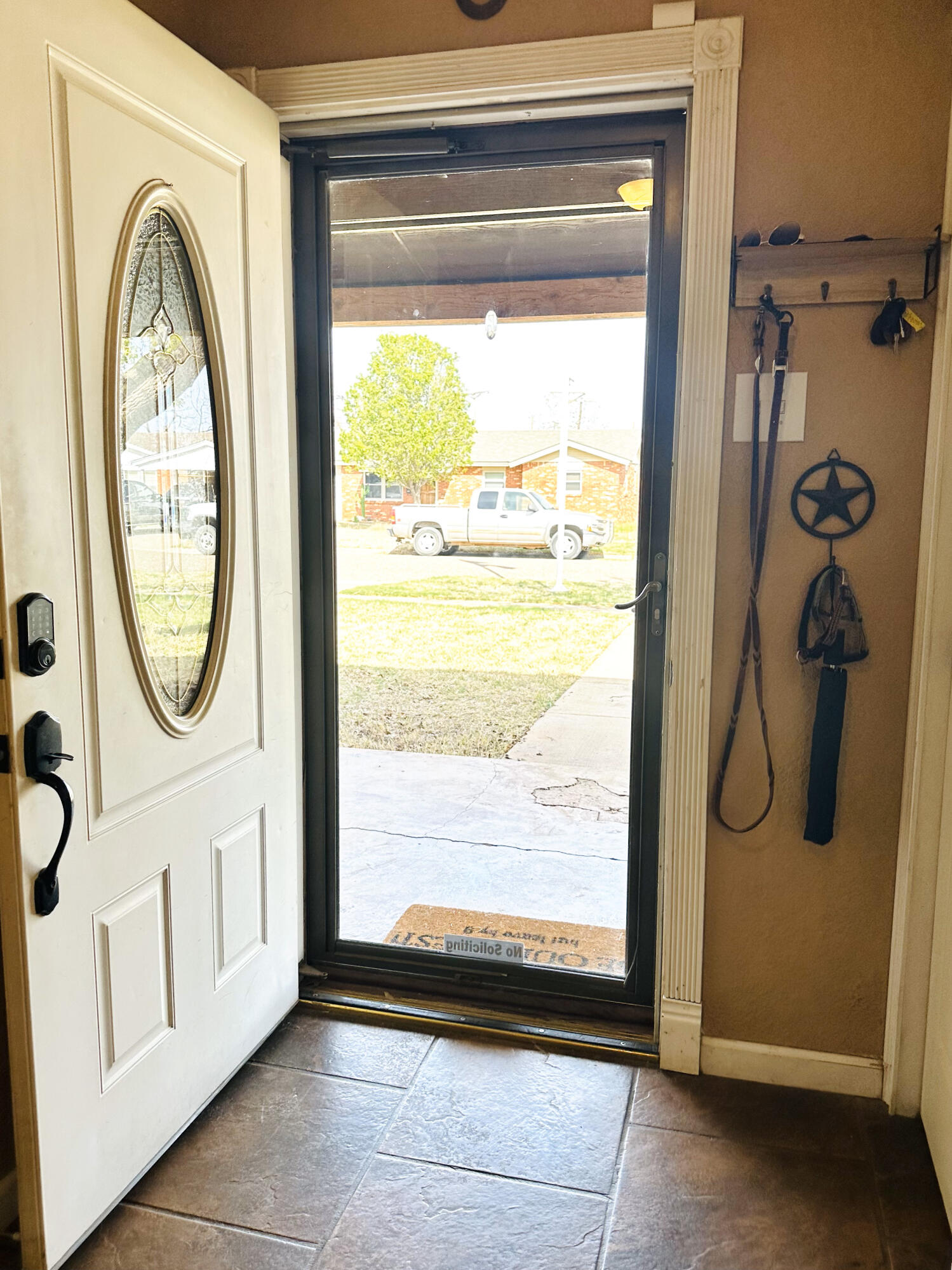 403 Osage Avenue Post, TX 79356 - Photo 6 of 31 a view of a door and an entryway